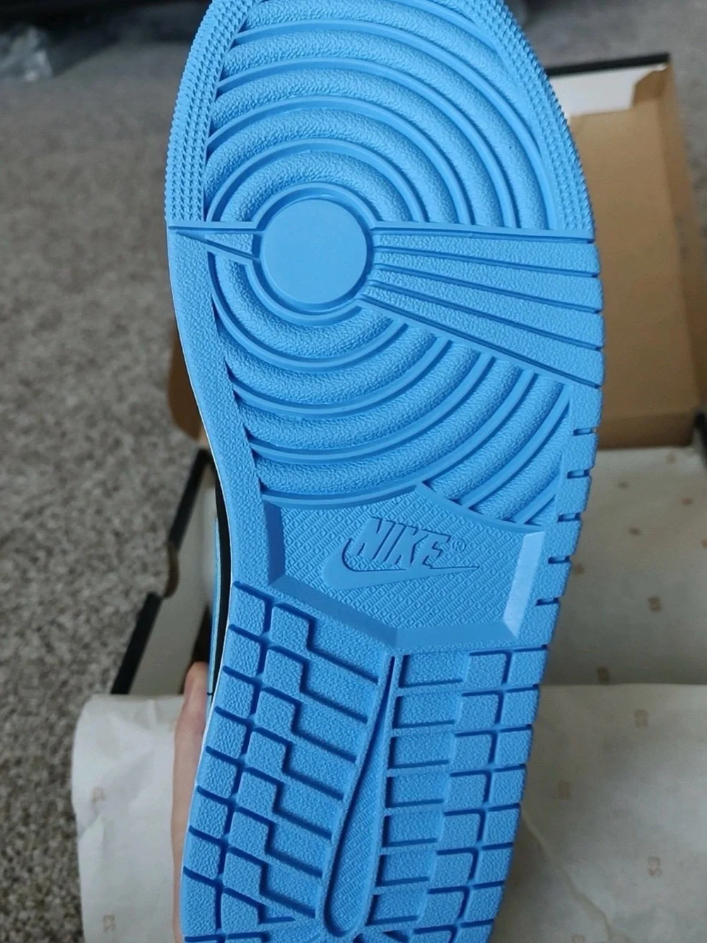Nike Air Jordan 1 Mid Men’s Shoes size 10.5 NEW